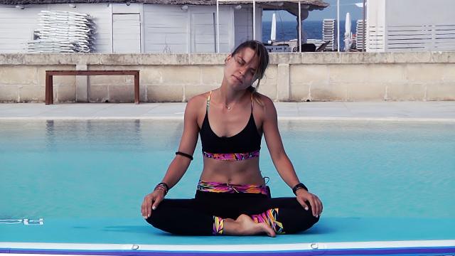 Lezione 50 - Yoga su tavola